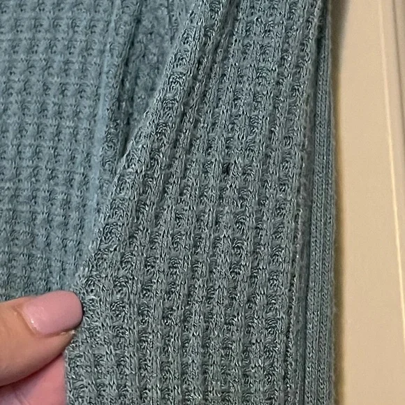 We The Free Thermal High Low Cowl Neck Top, Sm - Picture 4 of 9